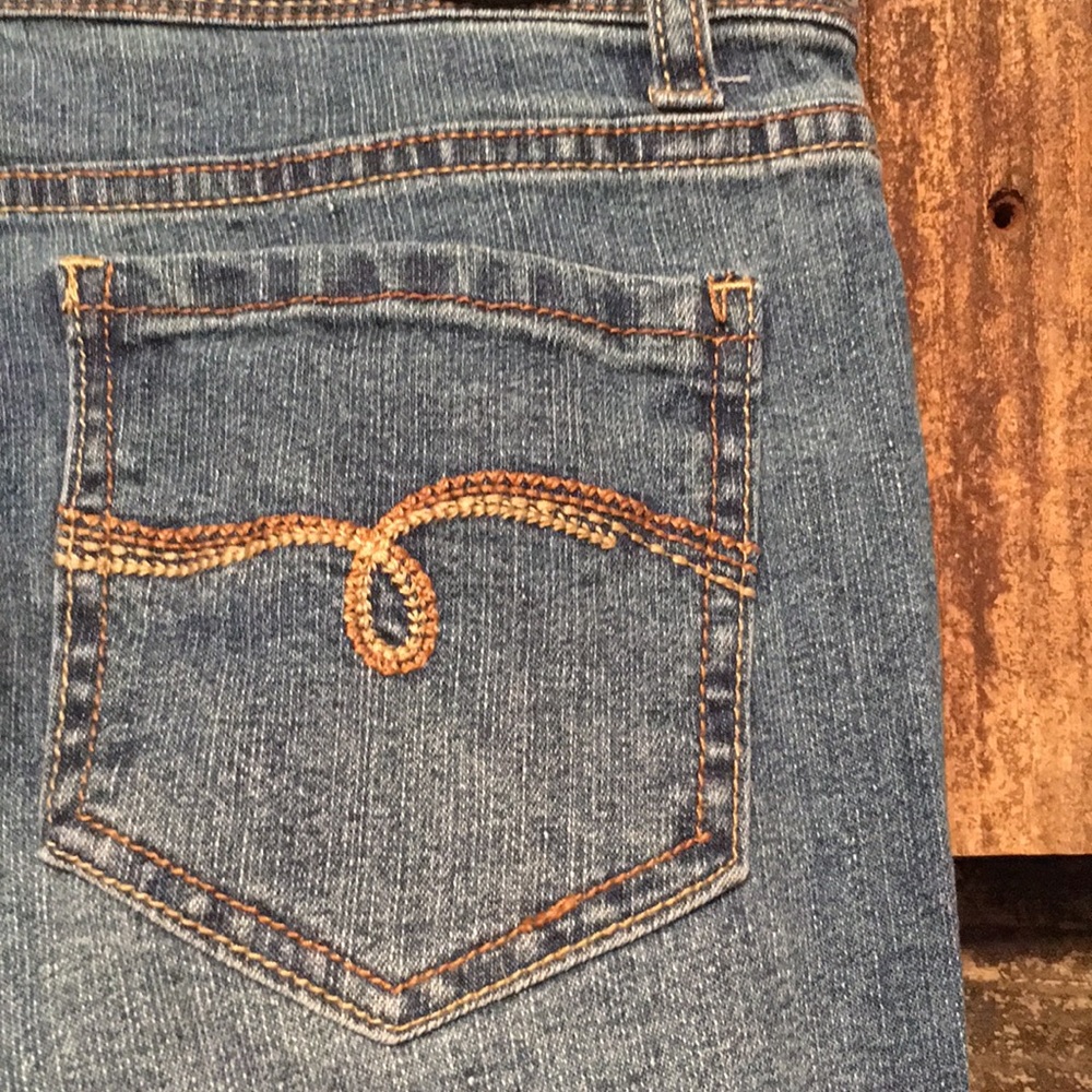 Jeans - Picture 4 of 4